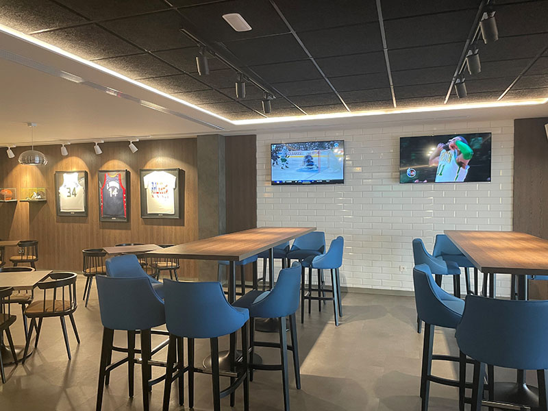 003_alta_playaballena Legends Sport Bar.jpg